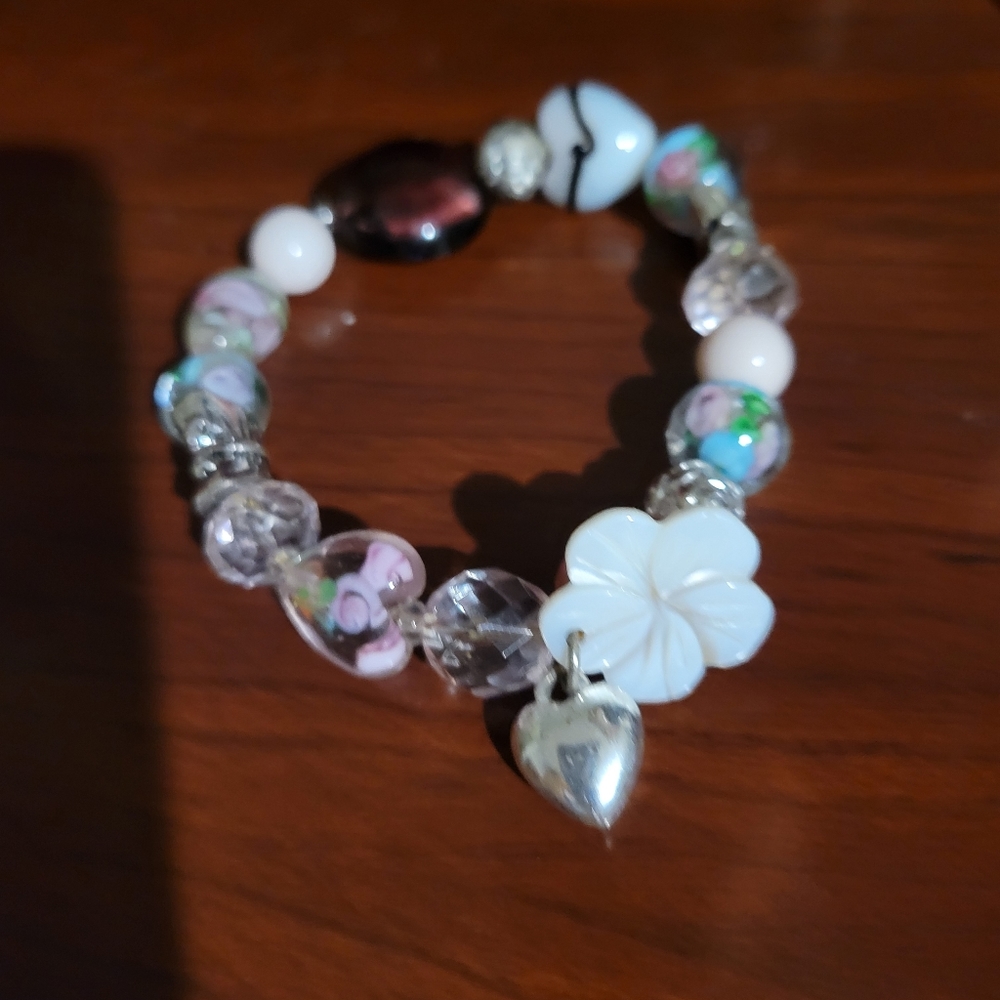 Bracelet, stretch